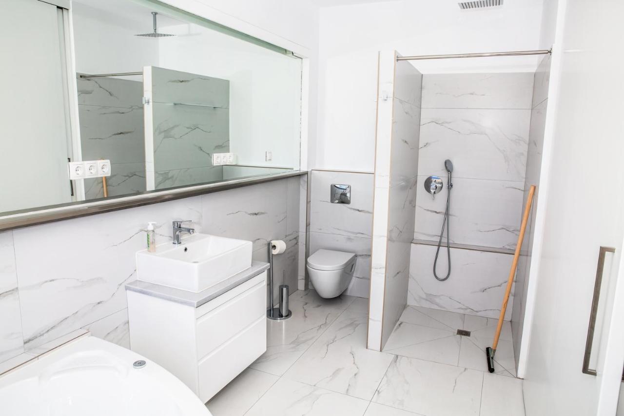 Komfort City Apartment "Elias" Mit Meerblick In Lavrio Ngoại thất bức ảnh